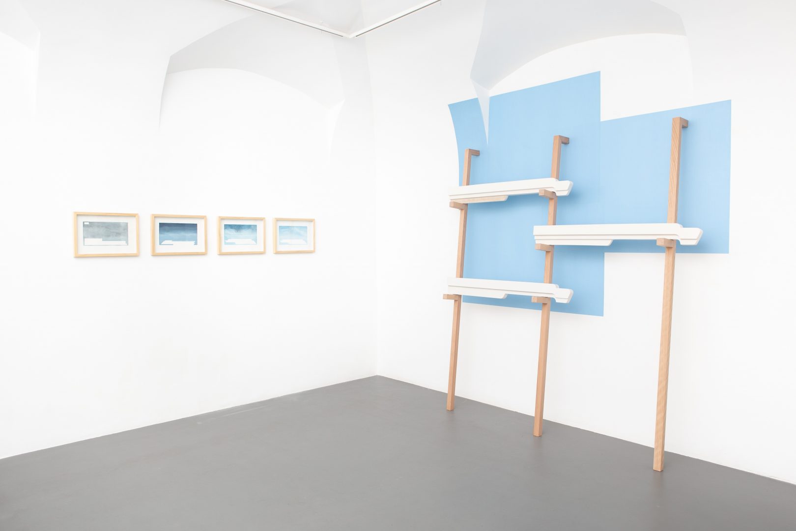 Mézes_enteriőr thumbnail