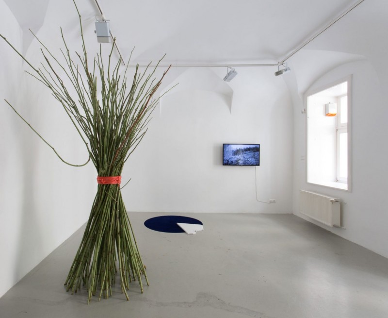 1_installation view with works of Kitti Gosztola Bence György Pálinkás Anca Benera Arnold Estefán Kisterem 2018